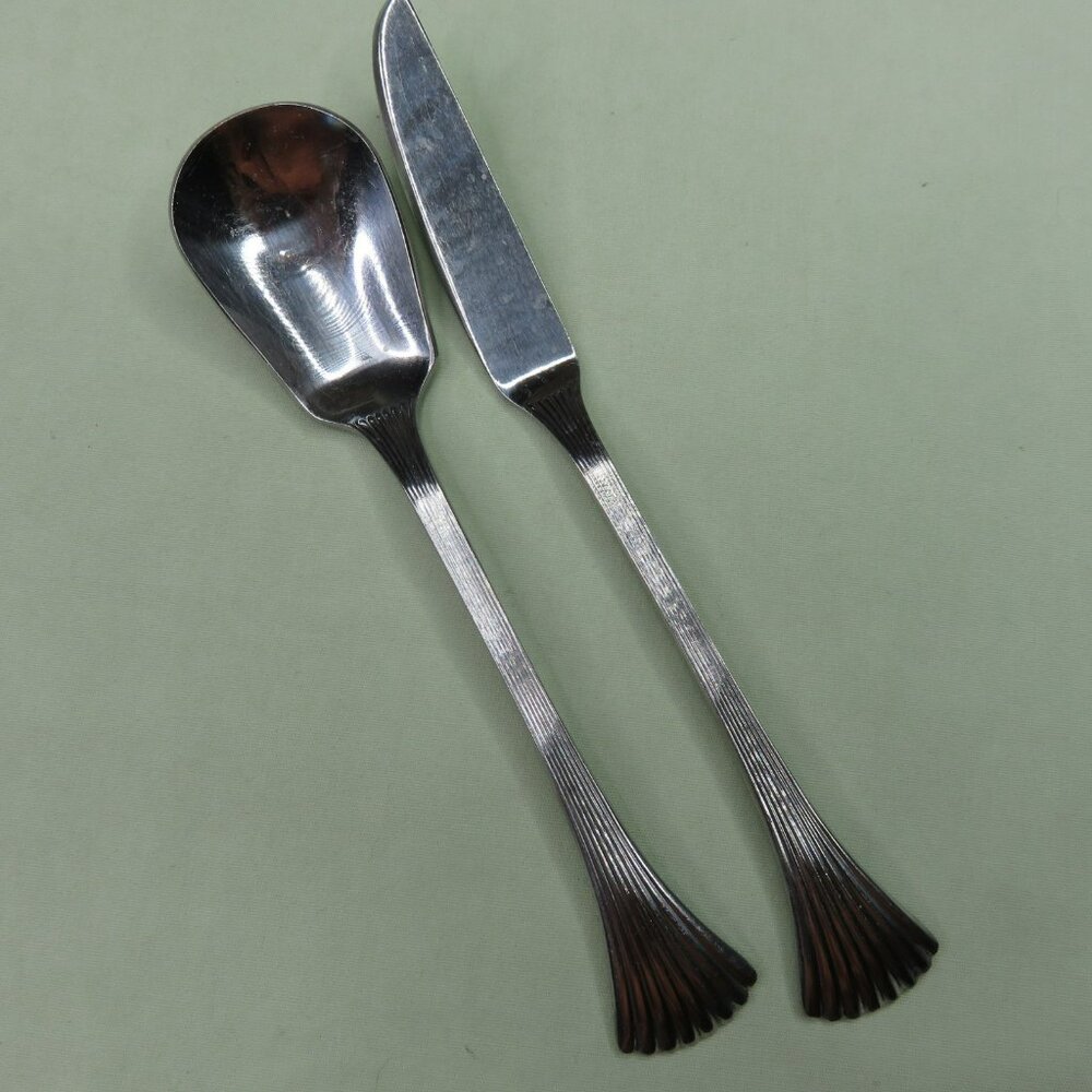 Bretton Woods Lot of 32 Reed & Barton Salad Teaspoon Soup Fork Knife Serving - Picture 3 of 8